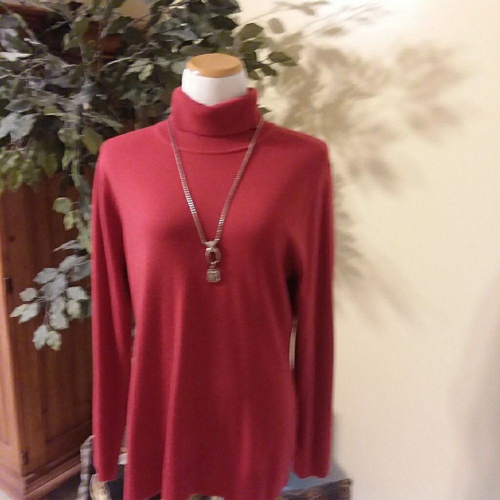 Long sleeved red sweater